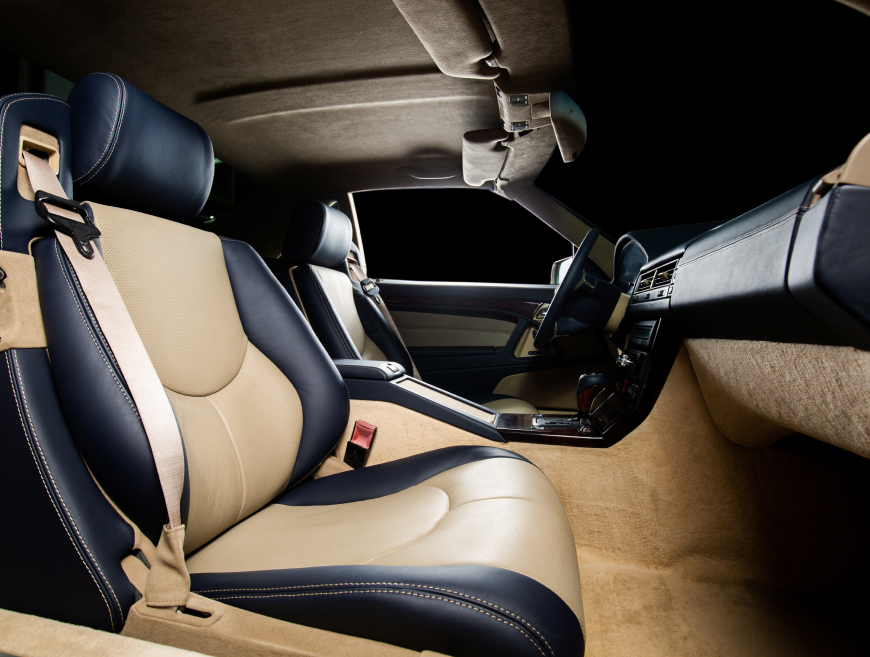 front-seat-car-with-seat-belt